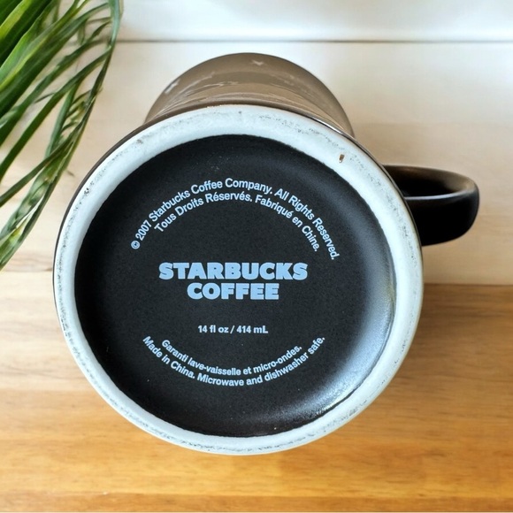 RARE 2007 Starbucks Trick or Treat Halloween Mug – 14oz - Black & White - Picture 5 of 9